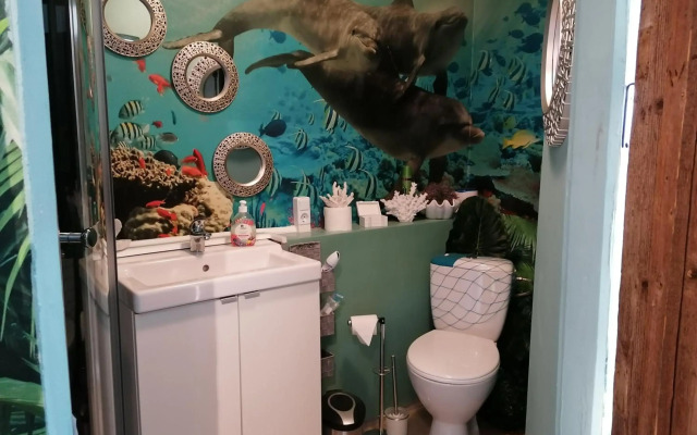 Delfina nähe Europa park Rust