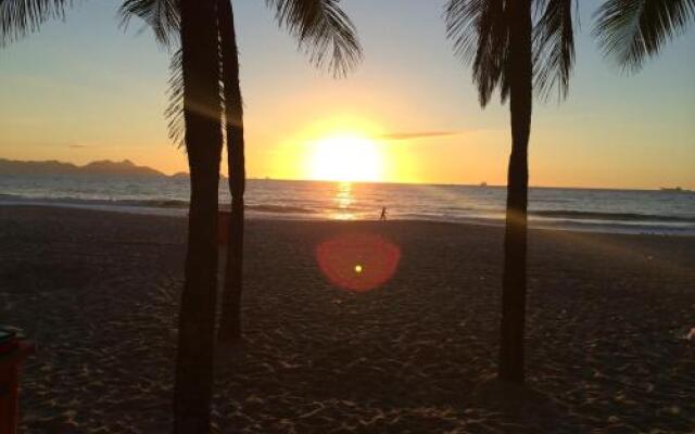 Apartamento Copacabana - Quadra da Praia