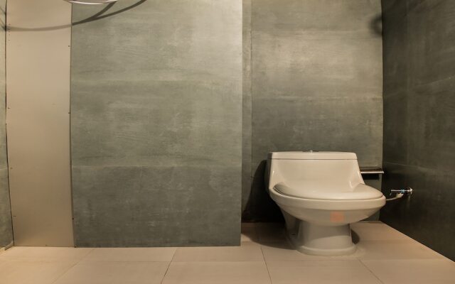 OYO 29179 The Biztel