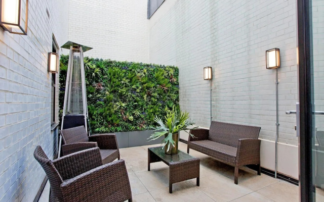 2-bed Deluxe Apt 104