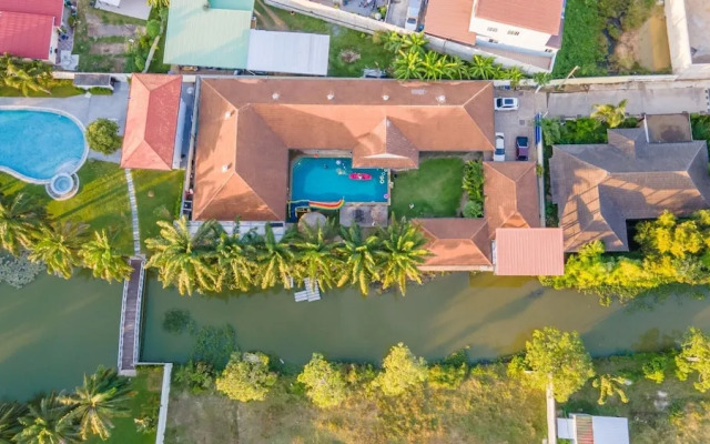 Pool Villa for Families and Party