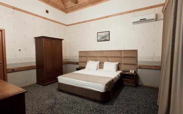Neapol Hotel