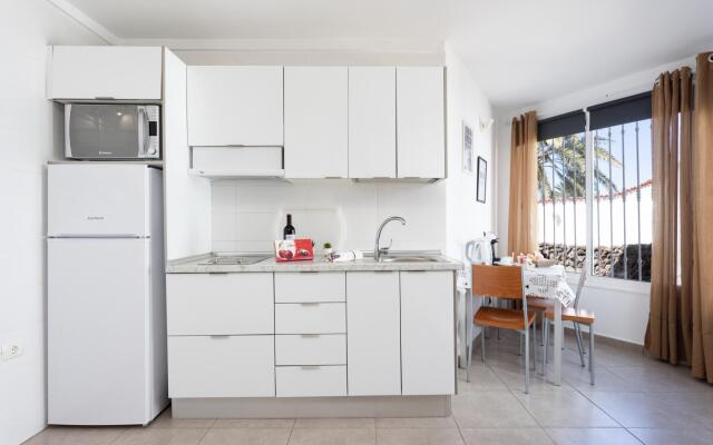 Home2Book Triplex Disco Beach Las Américas, Terrace