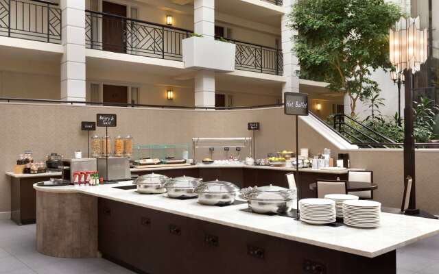 Embassy Suites by Hilton Piscataway Somerset