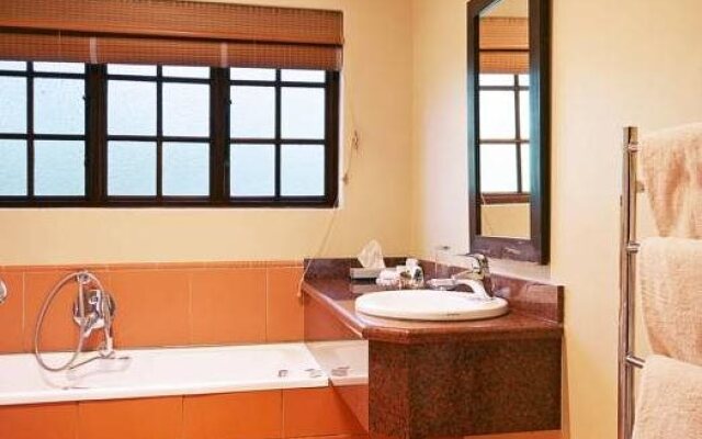 Champagne Castle Hotel