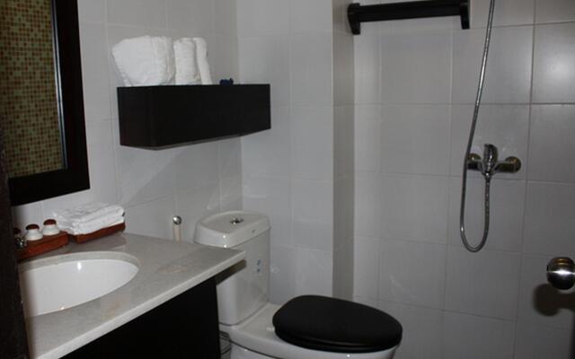 Cinnamon Hotel
