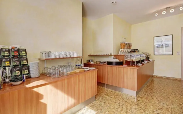 Airport Hotel Stetten