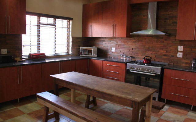 Hornbills Rest Country Home