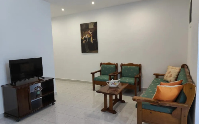 Laurel LK Apt in Kremasti Near Airport Rhodes