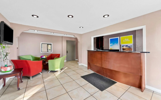 Days Inn by Wyndham Brownsville