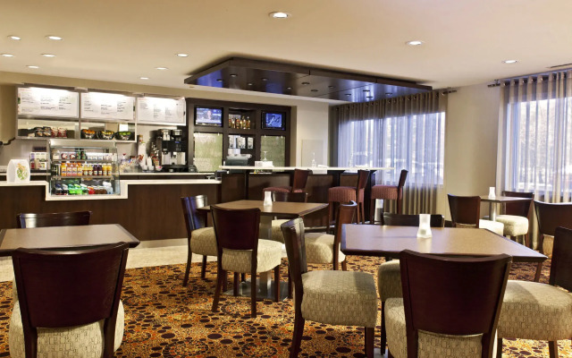 Fairfield Inn & Suites by Marriott Albany Airport