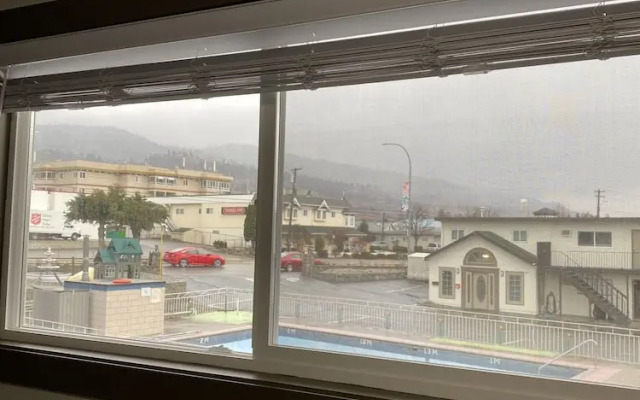 Coast Penticton Hotel