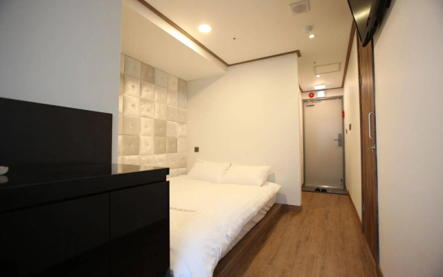 Myeongdong MOM House