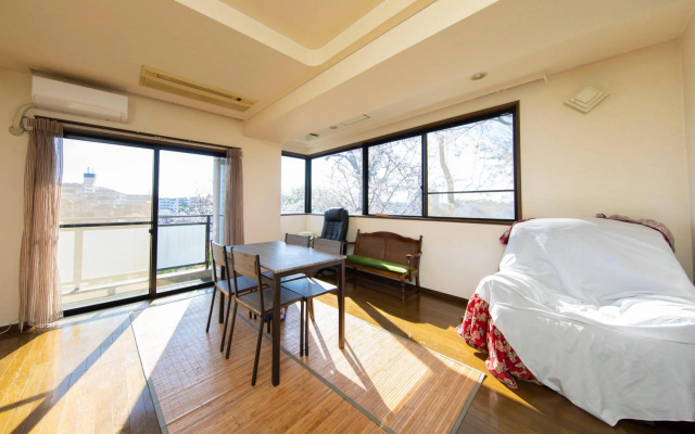 平楽園弐番館２階 – Guest Rooms – Yokohama
