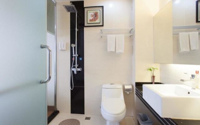 Junhong Hotel