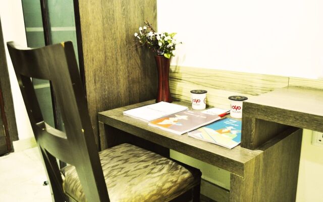 OYO 638 Hotel Maharaja Residency