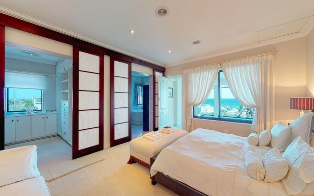 Luxury Beach Villa