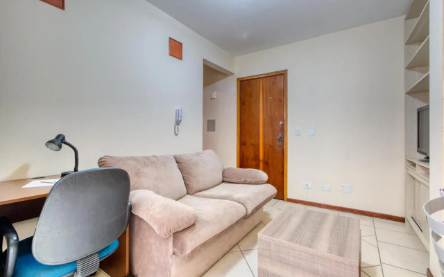 Ótimo apartamento no Centro mobiliado e com garagem