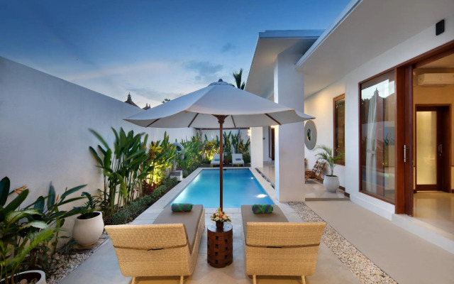 The Luxury Collection, Monaco Blu