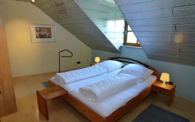 Homely Apartment with BBQ in Riedenburg Prunn near Forest