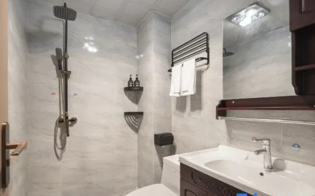 Gang Yongqu Boutique Hotel (Ganzi County Gesar King City) – Bathroom – Garze