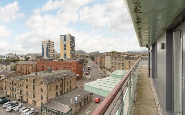 403 Outstanding Penthouse in Vibrant Leith With Secure Parking