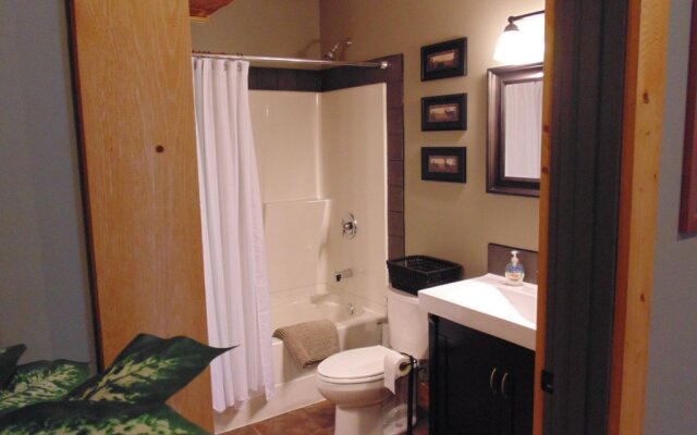 TimberWolf Lodge B&B