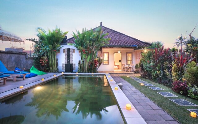 Ubud Glassy Villa by Pramana Villas
