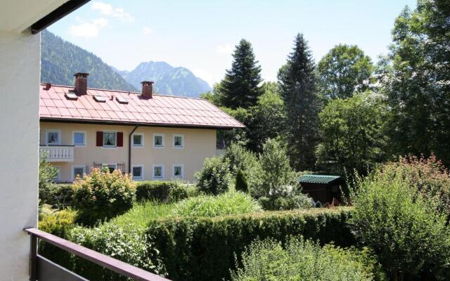 Alpenflair Ferienwohnungen Whg 107 "Fliederbusch"