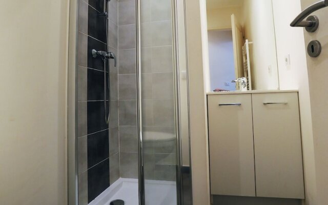 1bd Apartment Right Downtown