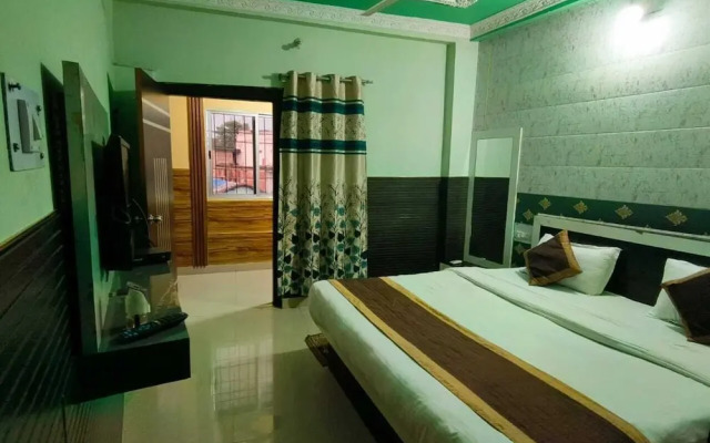 Hotel J B Palace