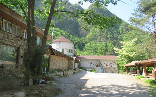 Yeongwol Muksan Guan Pension