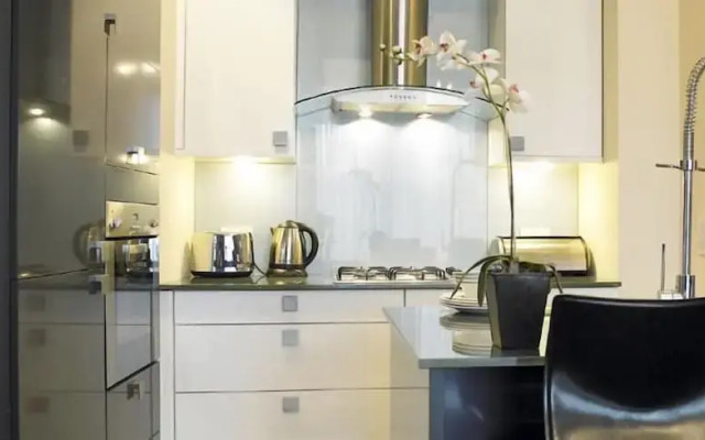 Kensington House by Warren Collection