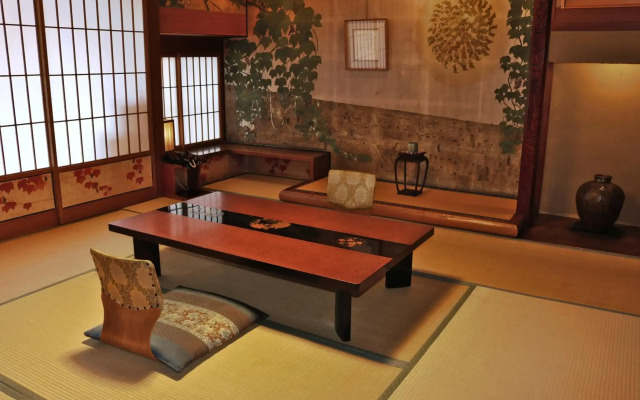 Tsutaya Ryokan