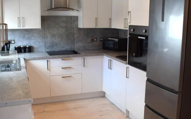 3 Bedroom-Kelpies Serviced Apartments Bruce