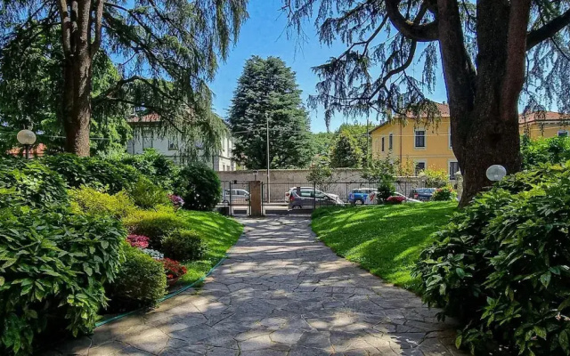 Rovani 14 in Monza With 1 Bedrooms and 1 Bathrooms