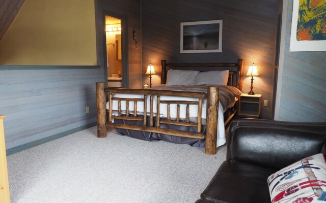 Holiday Hide Away 1
