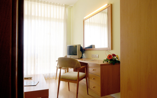 Evenia Olympic Suites