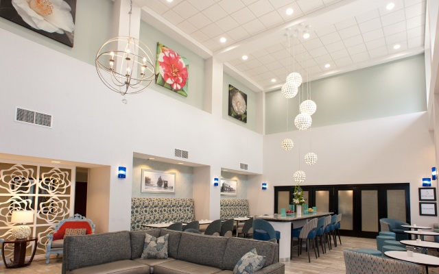 Hampton Inn & Suites McComb