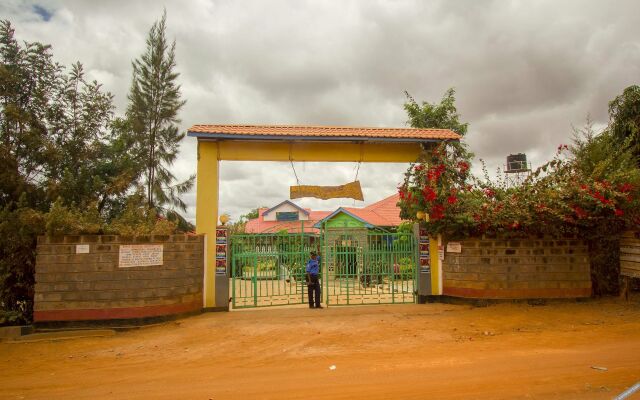 Intercounty Gardens Hotel