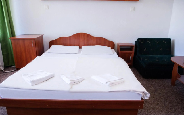 CE Napfény Hotel