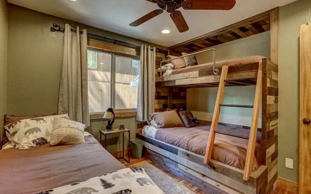 Willow's Hideaway - Pet Friendly Cozy Cabin!