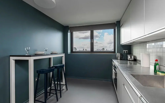 Chic Three-bedroom Home in Poplar
