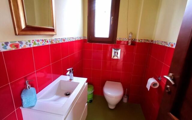 Beautiful villa, swimming pool, sea view near village not far from Rethymno, NW