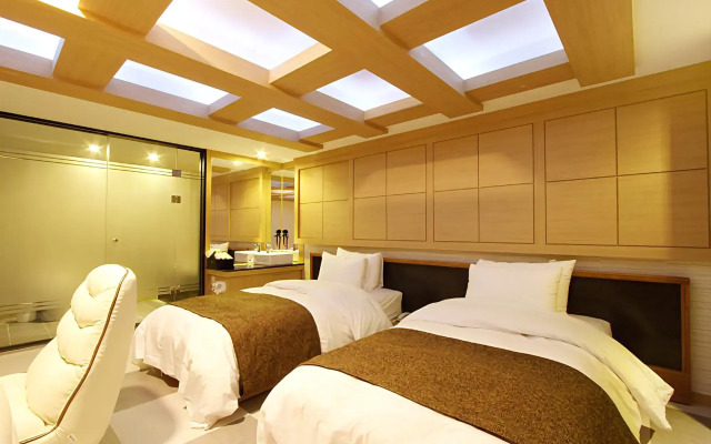 Orsay Business Hotel