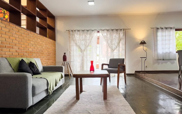 Casa espaçosa na Granja Viana