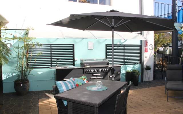 Salamander Beach Accommodation Adults Only