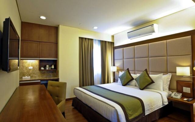 San Tomas Suites