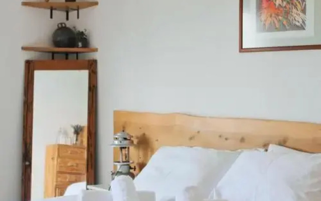 Sal da Costa Lodging