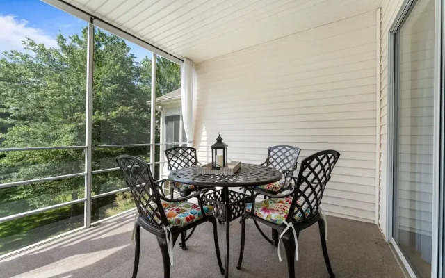 Premiere Pointe 2 Bedroom Condo by RedAwning